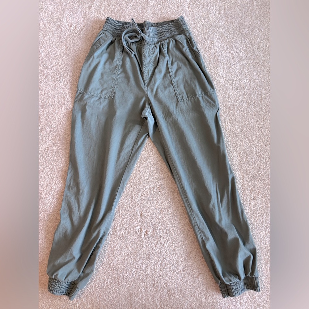 Women’s Elastic Waist Jogger Pants